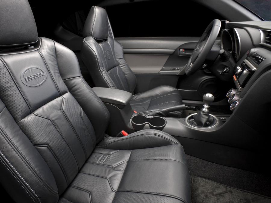 Интерьер Scion tC by Andrew DaCosta 2011 года  (фото 2 из 9)